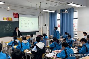 波波：外界对文班亚马的关注让他处境艰难 但他应对得很好